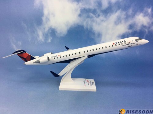 Delta Air Lines / CRJ-900 / 1:100  |CANADAIR|CRJ-900