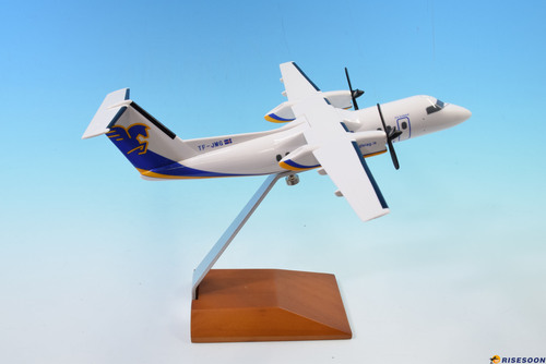 Air Iceland / Dash 8-200 / 1:100  |BOMBARDIER|Dash 8-200